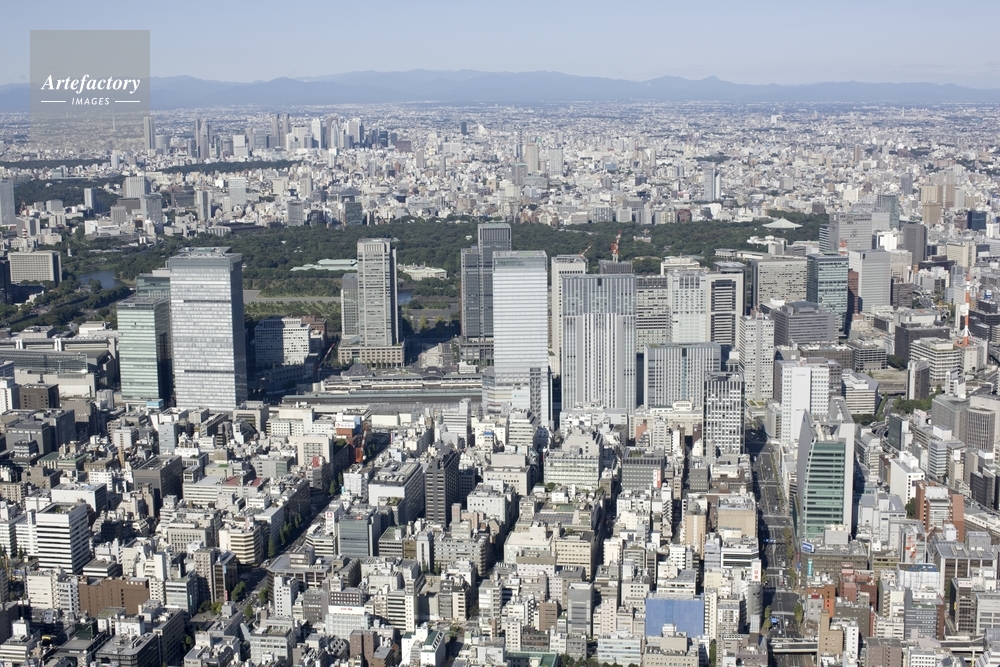 茅場町を手前に東京駅周辺の超高層ビル群