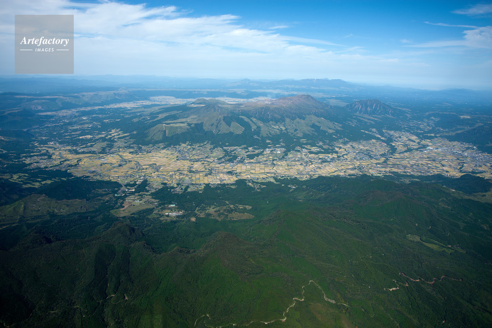 阿蘇外輪山より阿蘇山、日本百名山 阿蘇くじゅう国立公園