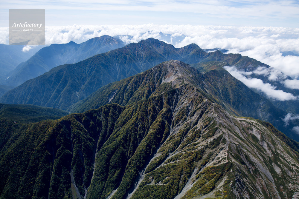 明石山脈 南アルプス 奥聖岳周辺より前聖岳 茶臼岳方面 南アルプス国立公園